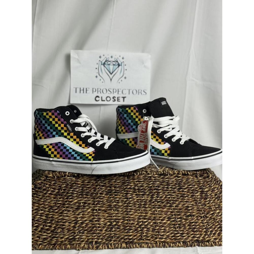 NWT Vans Filmore Hi Sneakers with Colorful Checkerboard Design Boys SZ 4.5